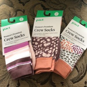 NWT Pact Organic Women’s Premium Crew Socks